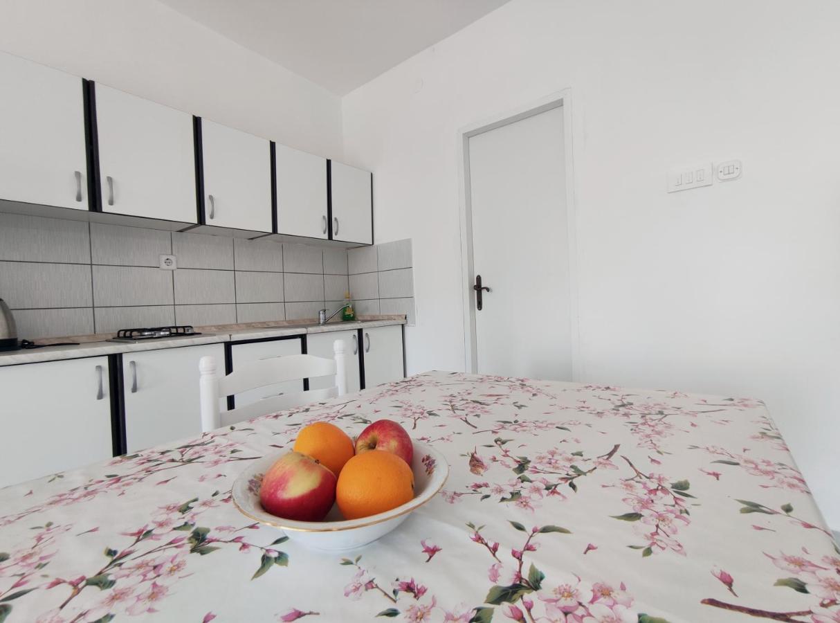 Apartmani Irena Veprinac Exterior photo