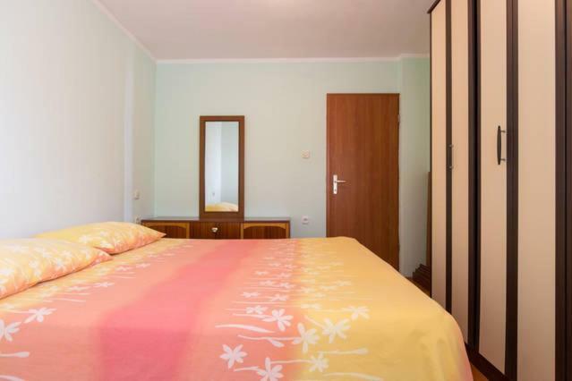 Apartmani Irena Veprinac Exterior photo