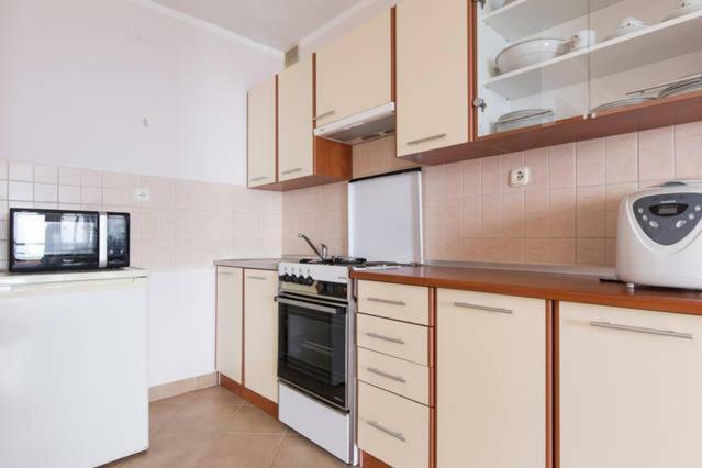 Apartmani Irena Veprinac Exterior photo